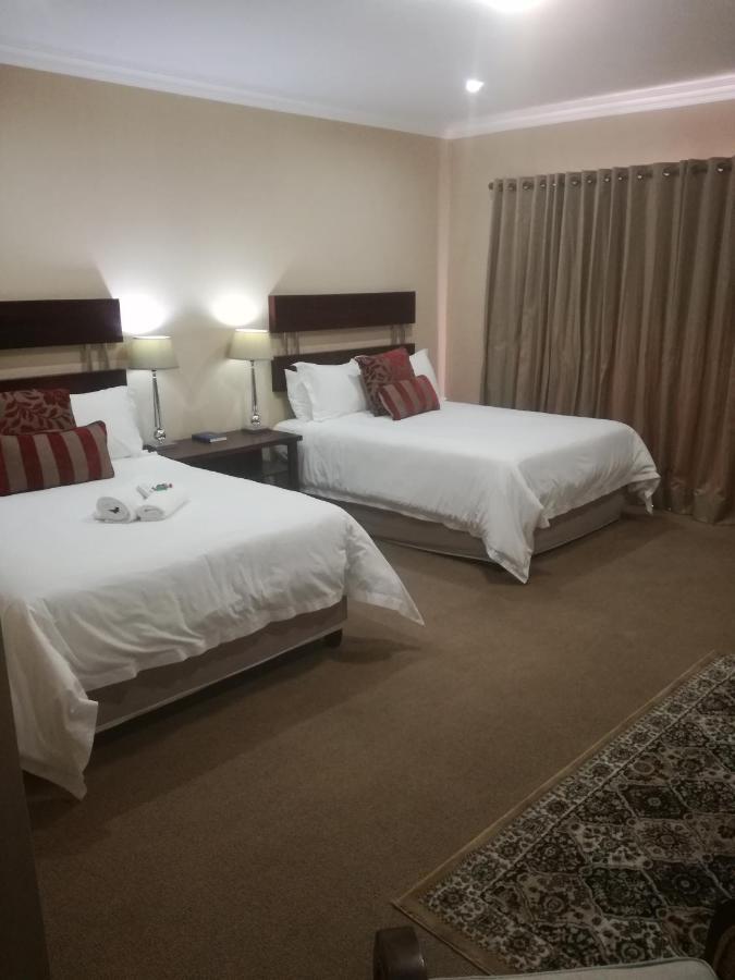 Belmont Guesthouse Блоемфонтейн Екстериор снимка