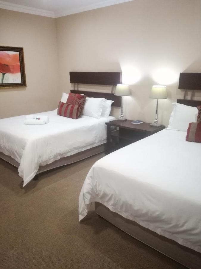 Belmont Guesthouse Блоемфонтейн Екстериор снимка