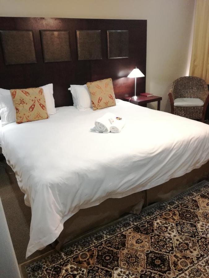 Belmont Guesthouse Блоемфонтейн Екстериор снимка