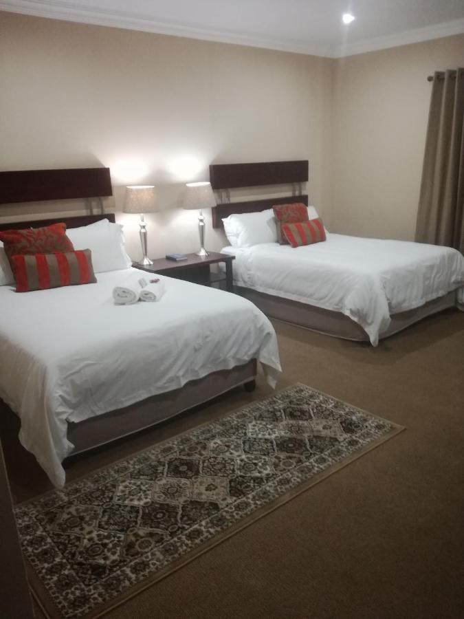 Belmont Guesthouse Блоемфонтейн Екстериор снимка