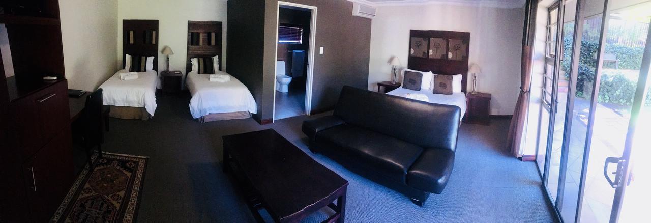 Belmont Guesthouse Блоемфонтейн Екстериор снимка